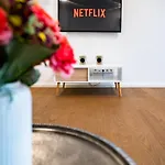 Lejlighed 2 Bedroom Loft - Whirlpool - Terrasse - Zentral - Wifi - Business - Kaffee - Netflix *