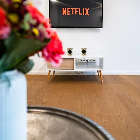 Lejlighed 2 Bedroom Loft - Whirlpool - Terrasse - Zentral - Wifi - Business - Kaffee - Netflix *