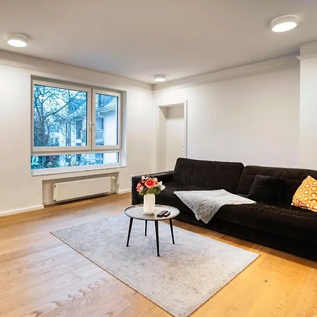 2 Bedroom Loft - Whirlpool - Terrasse - Zentral - Wifi - Business - Kaffee - Netflix Appartement *