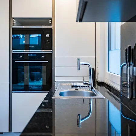 Apartment 2 Bedroom Loft - Whirlpool - Terrasse - Zentral - Wifi - Business - Kaffee - Netflix Wiesbaden