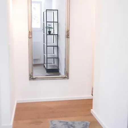 Apartment 2 Bedroom Loft - Whirlpool - Terrasse - Zentral - Wifi - Business - Kaffee - Netflix